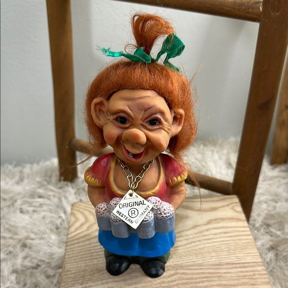 Vintage Heico West‎ Germany Barmaid Troll
Bobblehead Plastic Figure Toy